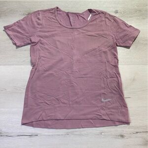 Nike Dri-Fit Short Sleeve Mesh Back Seamless Lavender Workout Top, Size Small